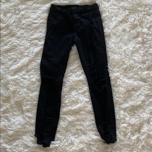 Black skinny jeans